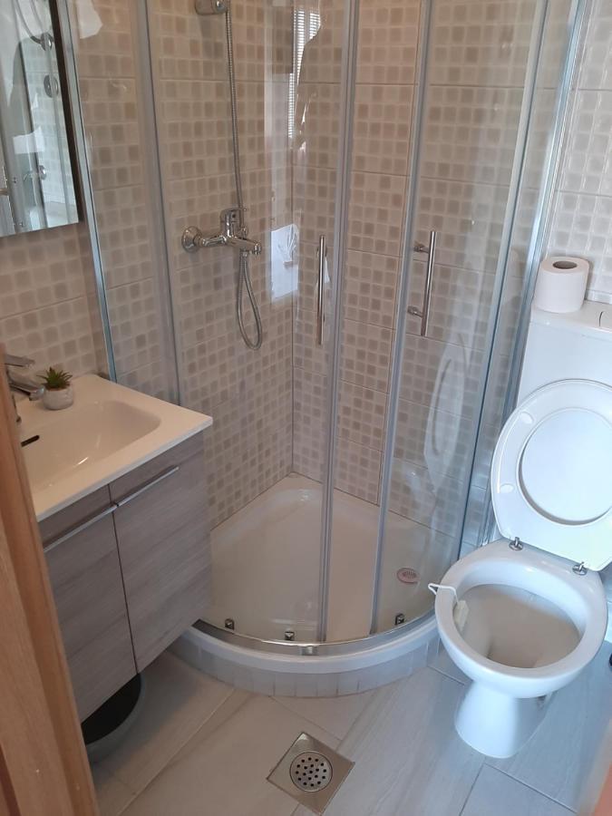 Apartments Monika โอมิช ภายนอก รูปภาพ