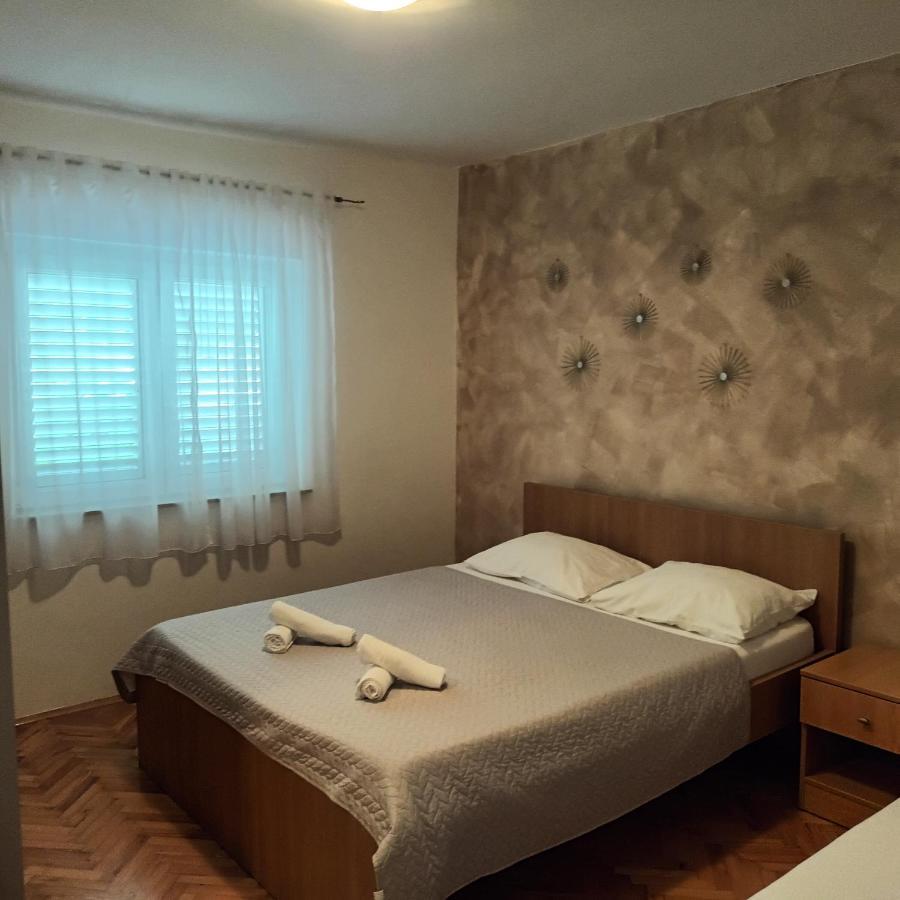 Apartments Monika โอมิช ภายนอก รูปภาพ