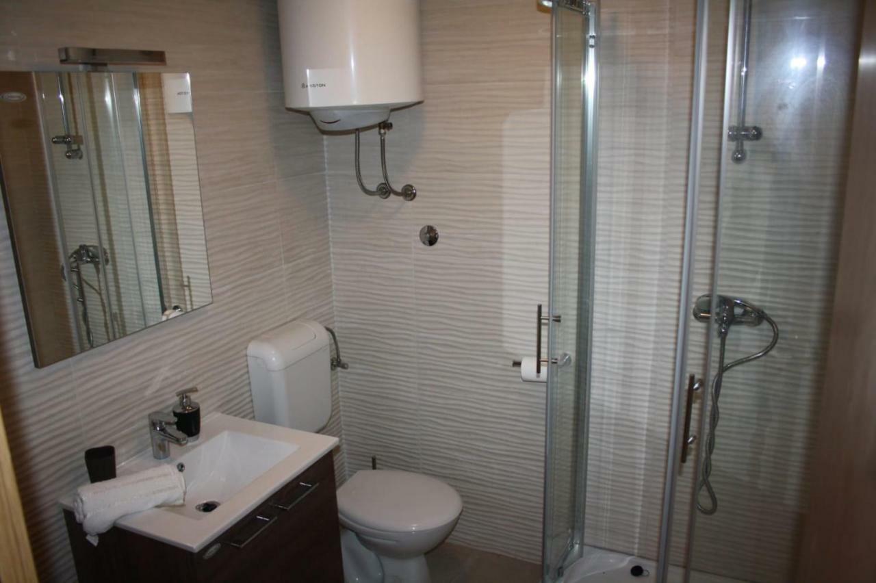 Apartments Monika โอมิช ภายนอก รูปภาพ
