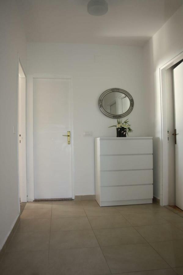 Apartments Monika โอมิช ภายนอก รูปภาพ